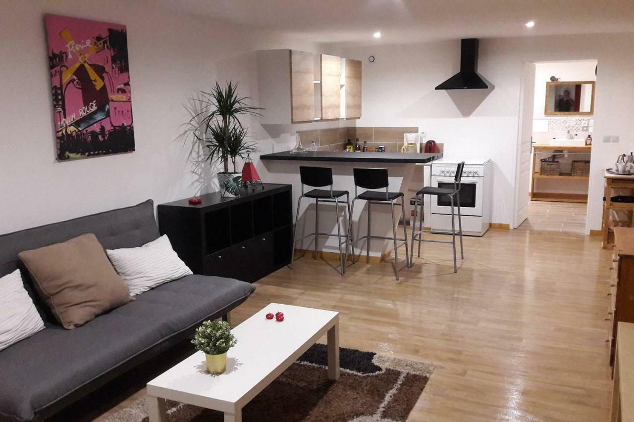 Studio Du Clocher Rigarda ภายนอก รูปภาพ